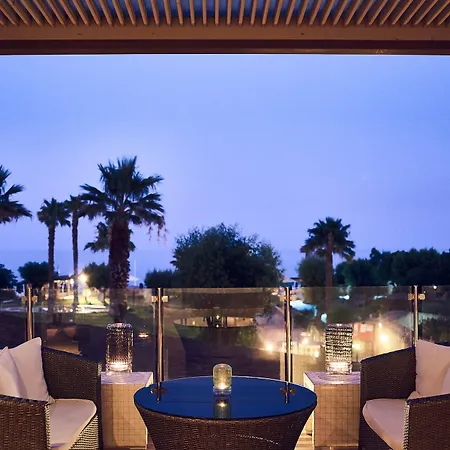 Esperos Palace & 4*