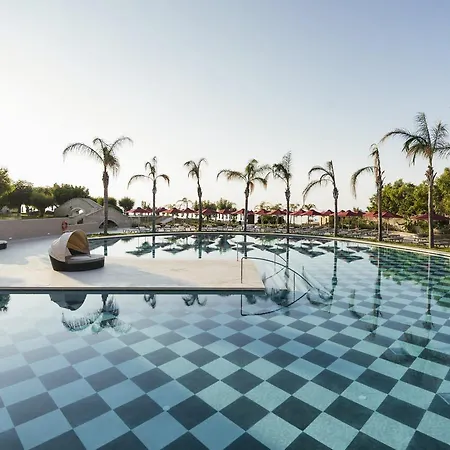 Esperos Palace & Hotell
