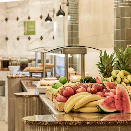 Esperos Palace & Hotell 4*