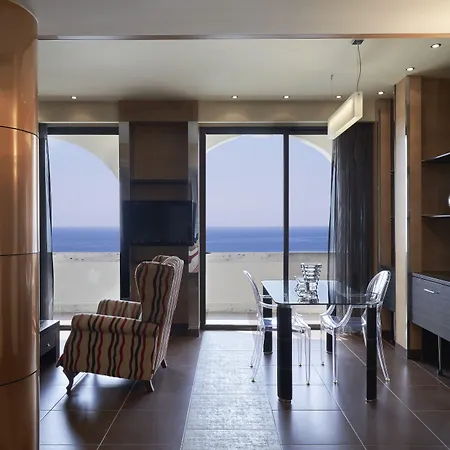 Esperos Palace & 4*