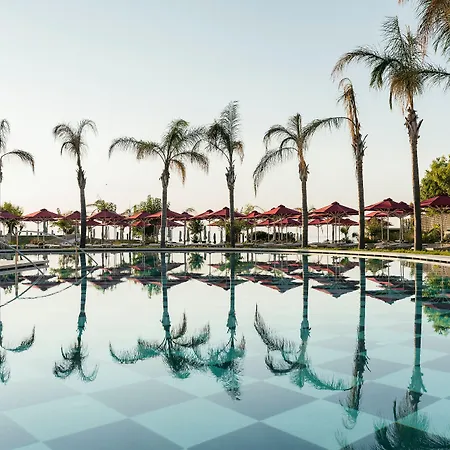 Esperos Palace & Hotell