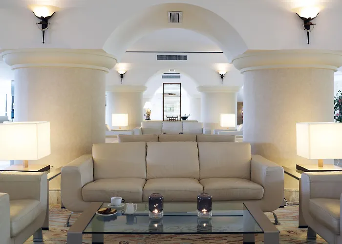 Esperos Palace & Hotell 4*