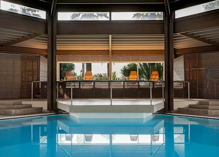 Esperos Palace & Ξενοδοχείο 4*