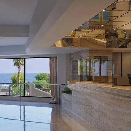 Esperos Palace & Hotel 4*