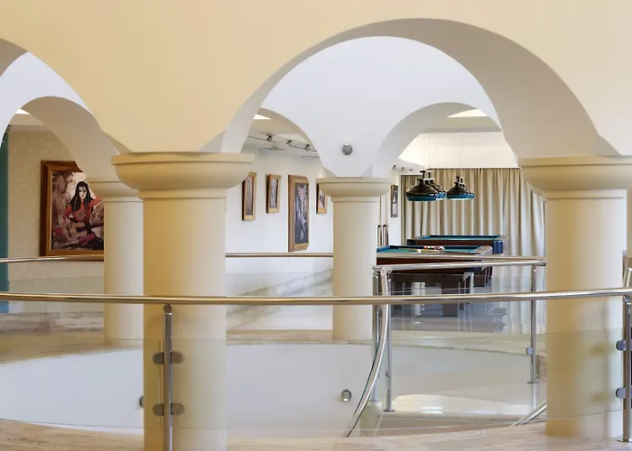 Esperos Palace & Szálloda 4*